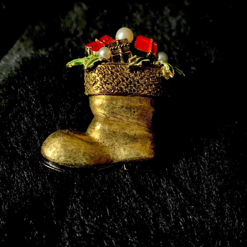 Vintage Stuffed Stocking Pin